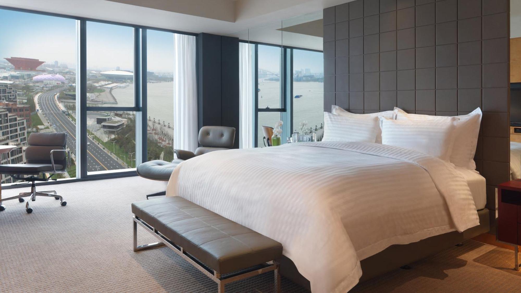 Classic King Room River View High Floor,1590346126:JPEG