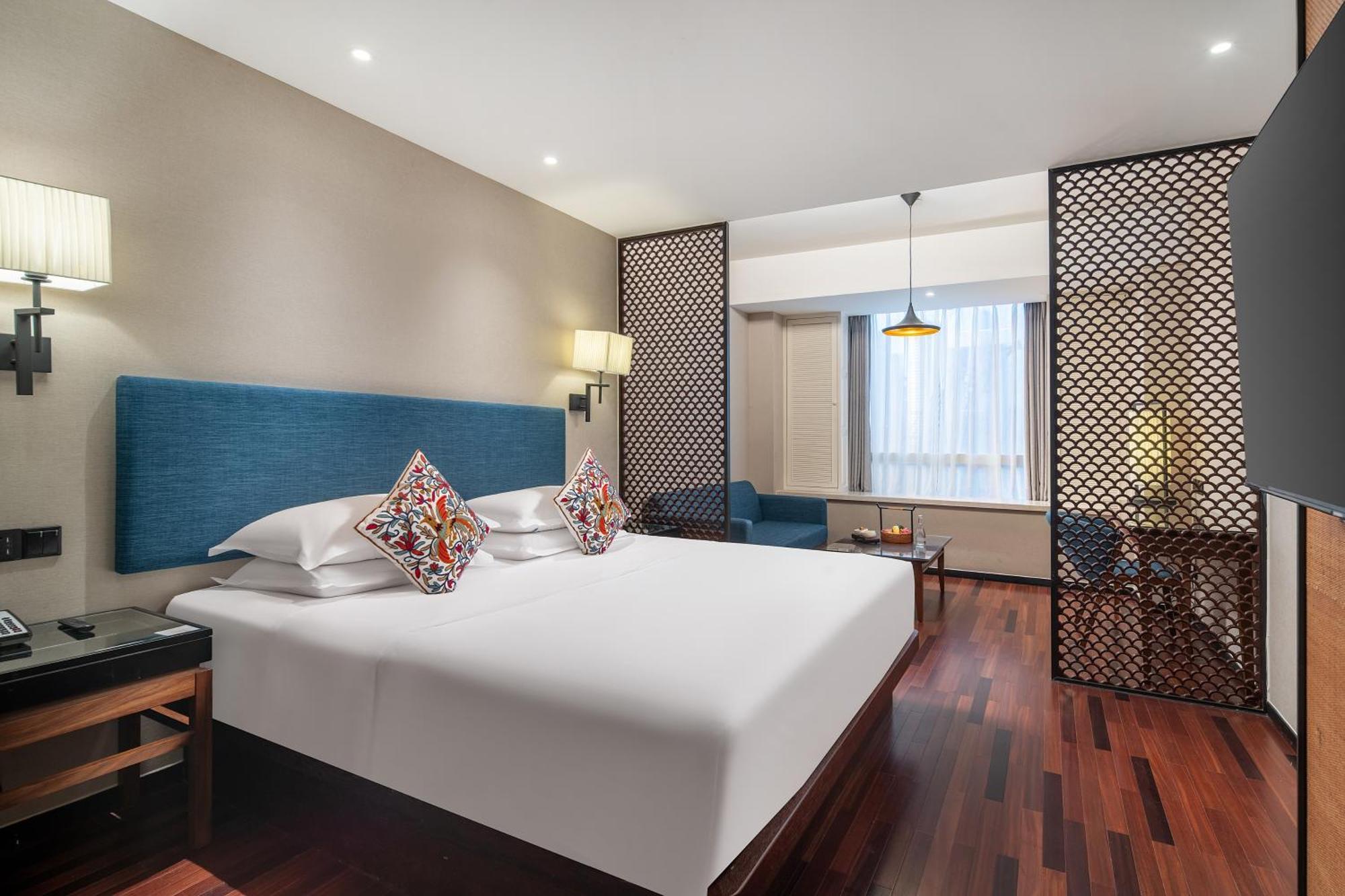 Executive Room,1535734000:JPEG