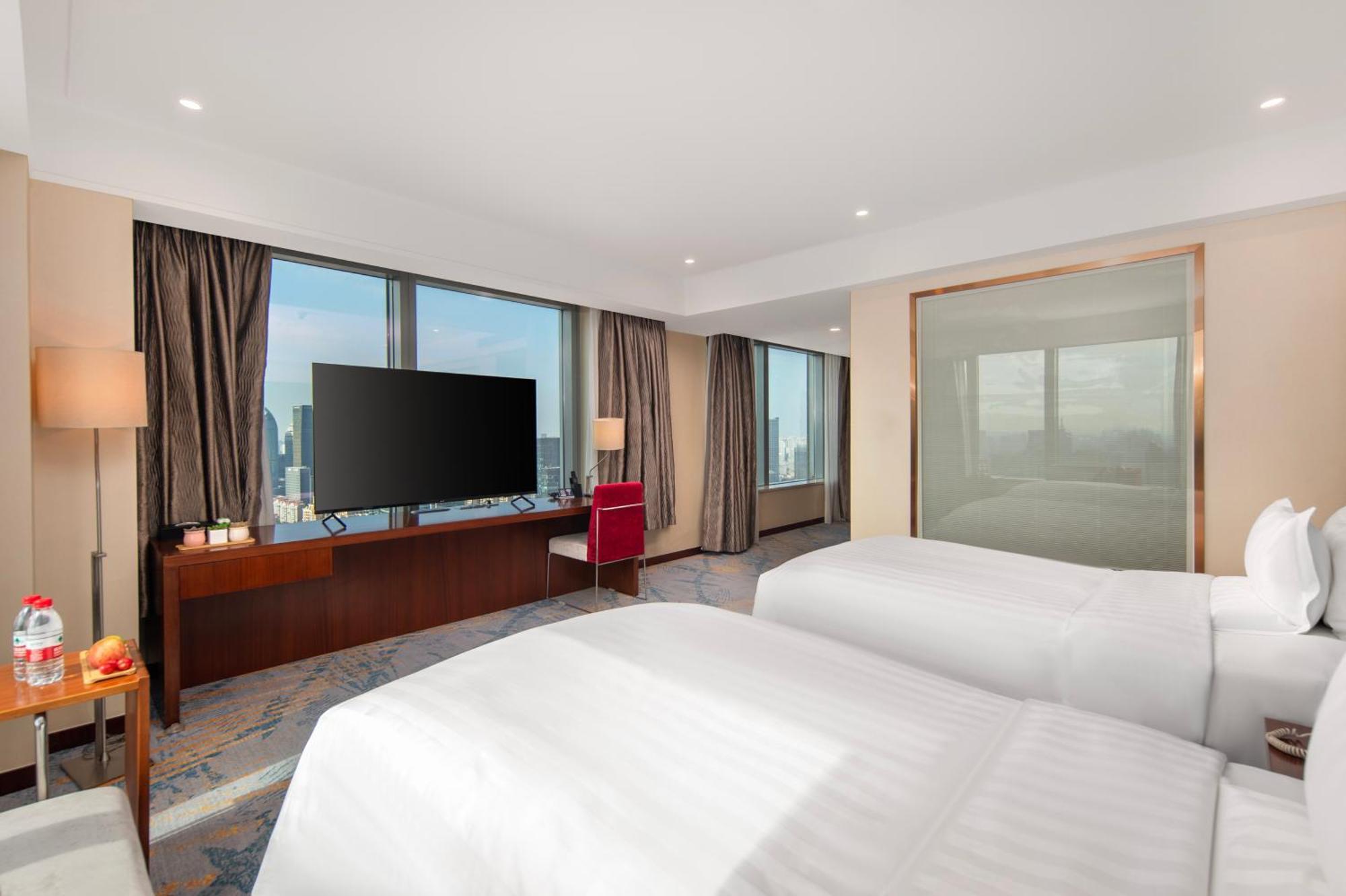 Superior Twin Room HuangPu River View High Floor,1771718230:JPEG