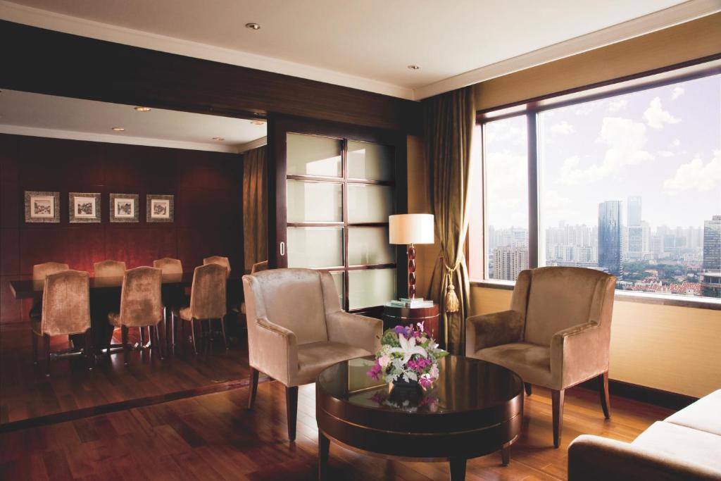 Suite Room,178128420:JPEG