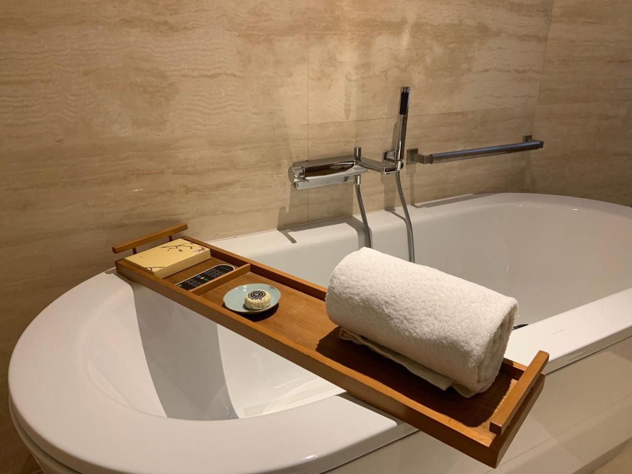 Premium King Room