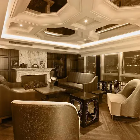 Paramount Gallery Hotel-3