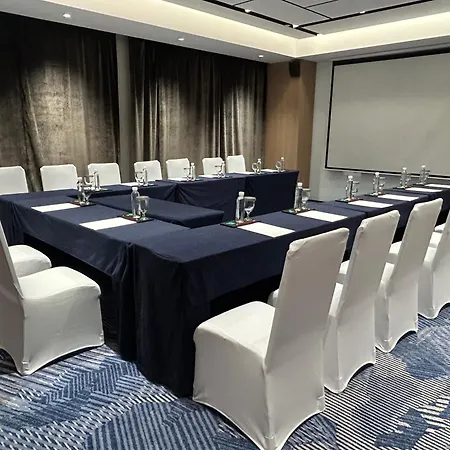 Courtyard By Marriott Shanghai Hongkou-2